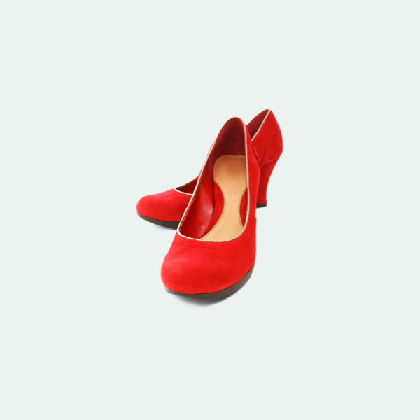 Elegant Women’s Red Suede Platform Pumps – Classic Round Toe Heels
